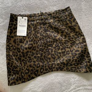 Animal print skirt Zara
